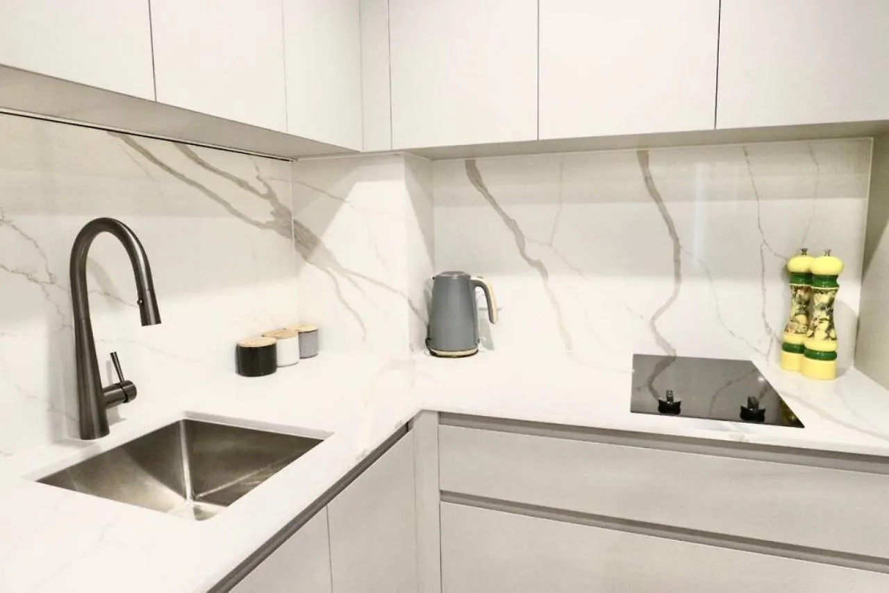 617 Hastings Street Metres To The Beach Noosa Heads
